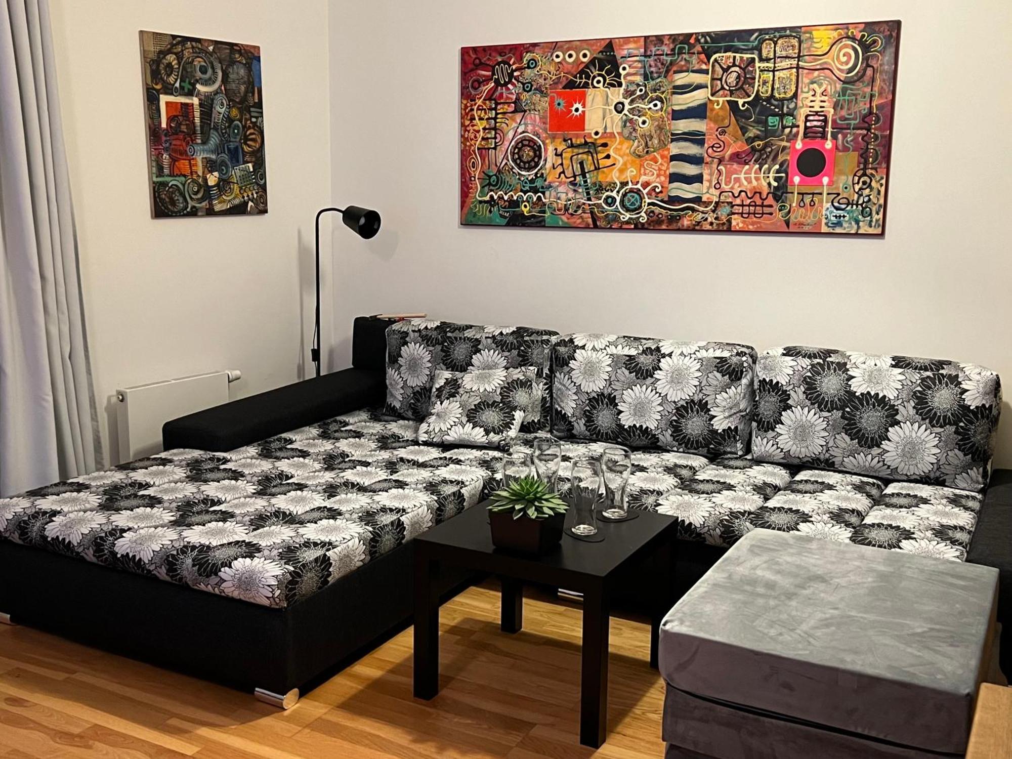 Artflora Kv Premium Apartment Karlovy Vary Bagian luar foto