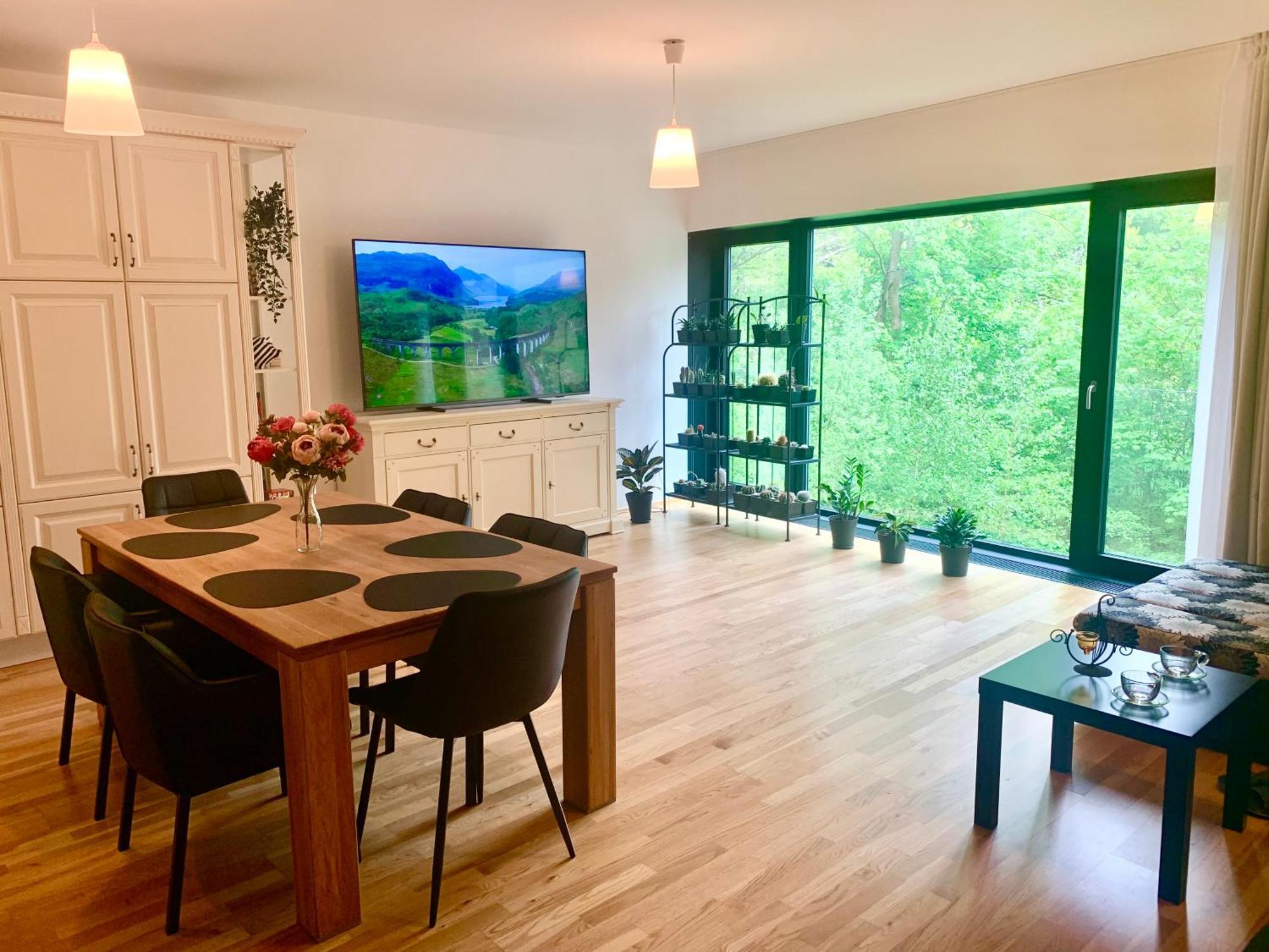 Artflora Kv Premium Apartment Karlovy Vary Bagian luar foto